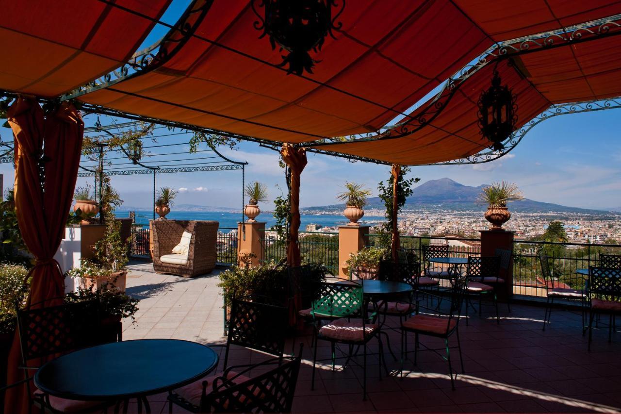 Hotel Dei Congressi Castellammare di Stabia Exteriör bild